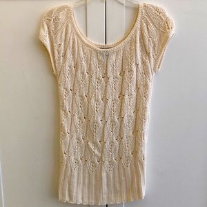 Madison Size M knit short sleeve sweater